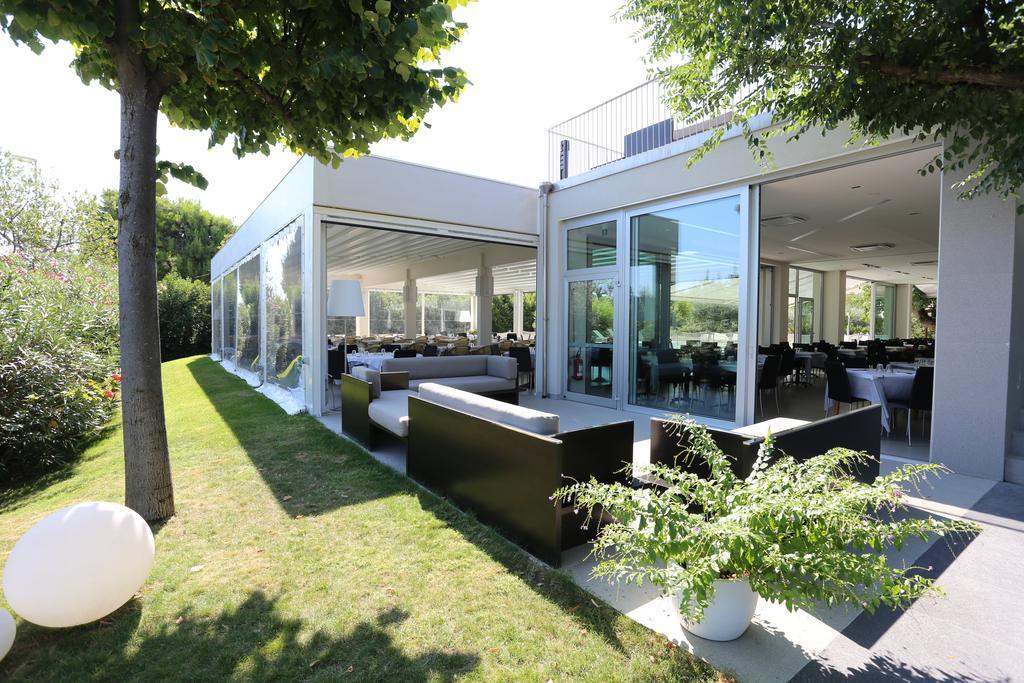Hotel Il Portico Fano Esterno foto